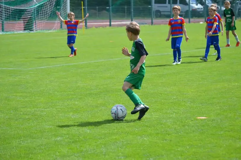 Turniej charytatywny „Gramy dla Gabrysia” – sportowe emocje i pomoc dla potrzebującego