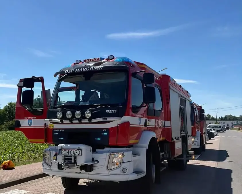 Kot w studni na ul. Polnej w Margoninie – interwencja strażaków