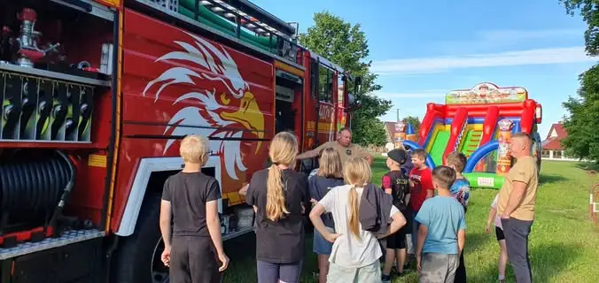 Piknik klasy 3a w Sokołowie Budzyńskim – gry, zabawy i niespodzianki