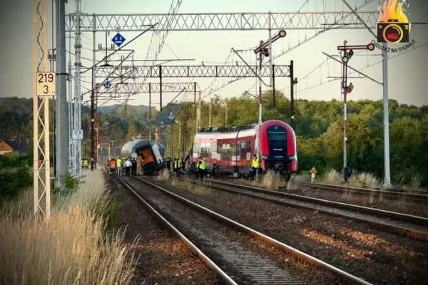 Poważne zderzenie dwóch pociągów w Białośliwiu. 11 osób poszkodowanych