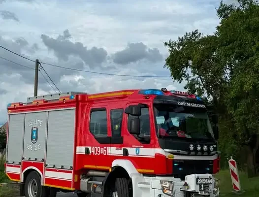 Lądowanie śmigłowca LPR w Klaudii – strażacy zabezpieczali miejsce