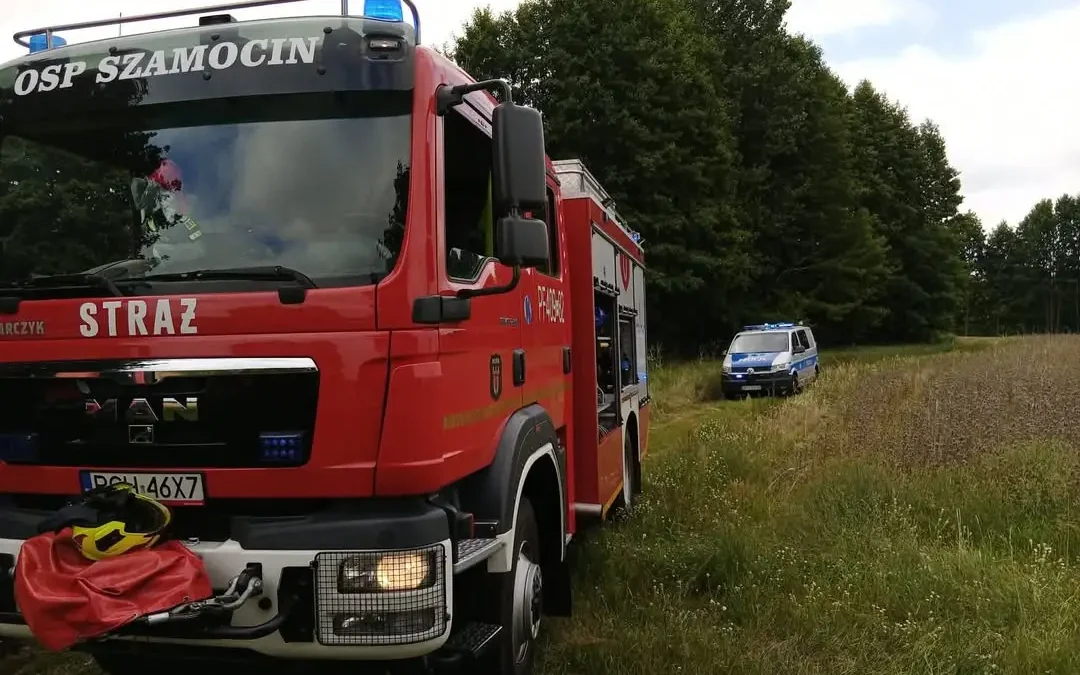 Pomoc policji przy siłowym otwarciu mieszkania w Szamotach
