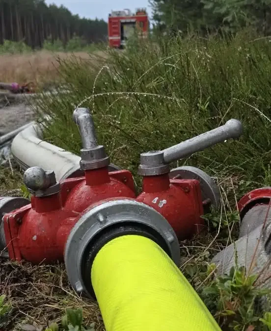Strażacy z OSP Chodzież ćwiczyli gaszenie pożarów lasów w Nadleśnictwie Sarbia