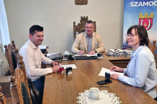 Umowa na rozbudowę drogi Polna-Żeglarska w Szamocinie i Laskowie podpisana