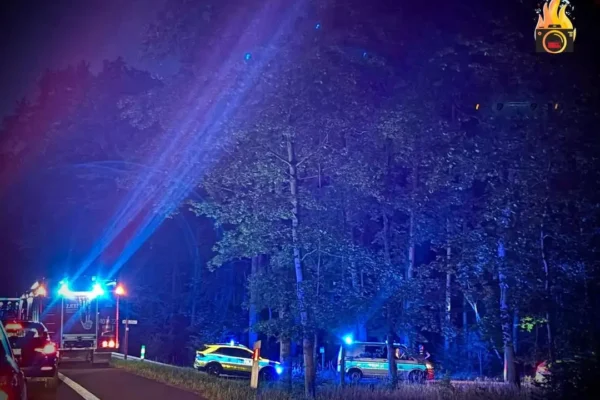 Trwają poszukiwania osoby w okolicach Kierzkowic. Utrudnienia na drodze