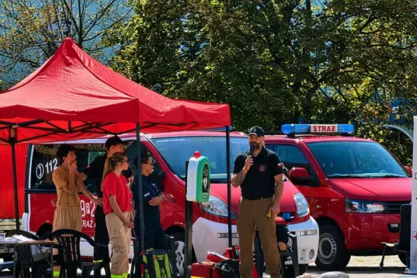 Piknik Profilaktyczny Służb w Chodzieży: Młodzieżowa Drużyna Pożarnicza uczyła pierwszej pomocy