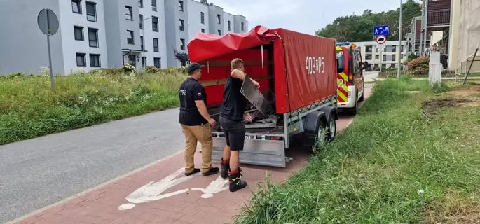 Zbiórka złomu i nakrętek dla OSP Chodzież nabiera tempa – dołączyły kolejne firmy