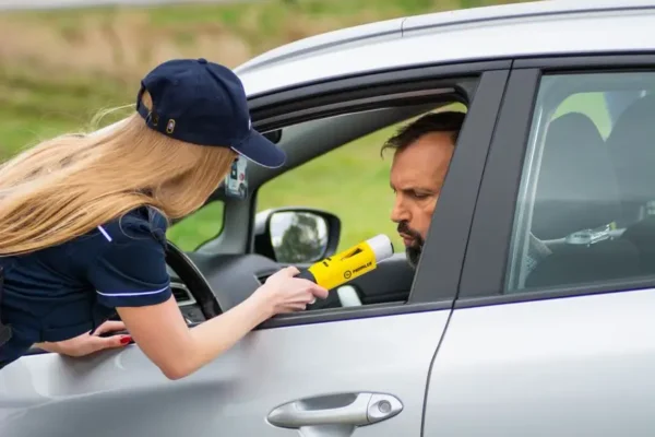 2,5 promila i brak prawa jazdy – 50-latek z powiatu chodzieskiego odpowie przed sądem