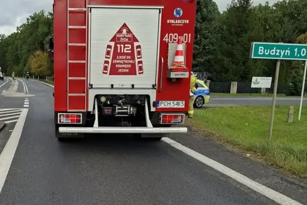 Wyciek płynu chłodniczego z ciężarówki na DK11. Interweniowała OSP Budzyń