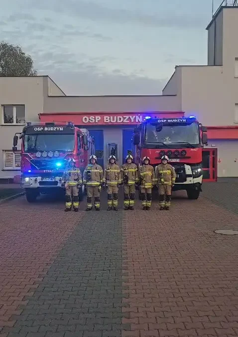 Strażacy oddali hołd poległym kolegom. Syreny zawyły w całym kraju