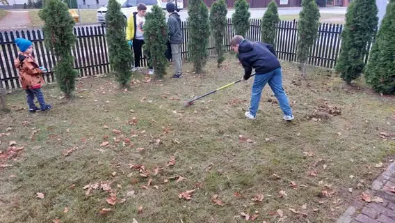Młodzi druhowie z DDP zadbali o kapliczkę św. Floriana
